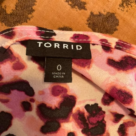 Torrid Pink Leopard Tie Front Tunic Cami Sz 0 - Picture 3 of 4